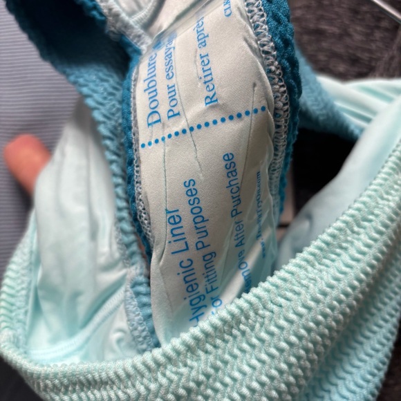 NWT Victoria’s Secret The Wave Ombré Blue Bikini Bottom Size L/XL - Picture 7 of 7